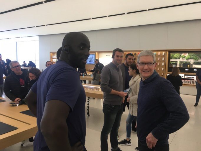 tim-cook-france-2